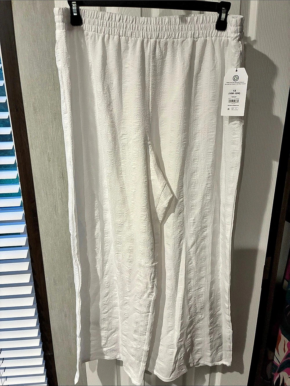 Time and Tru Woven Pant White Cropped Pants Size 1X cover up